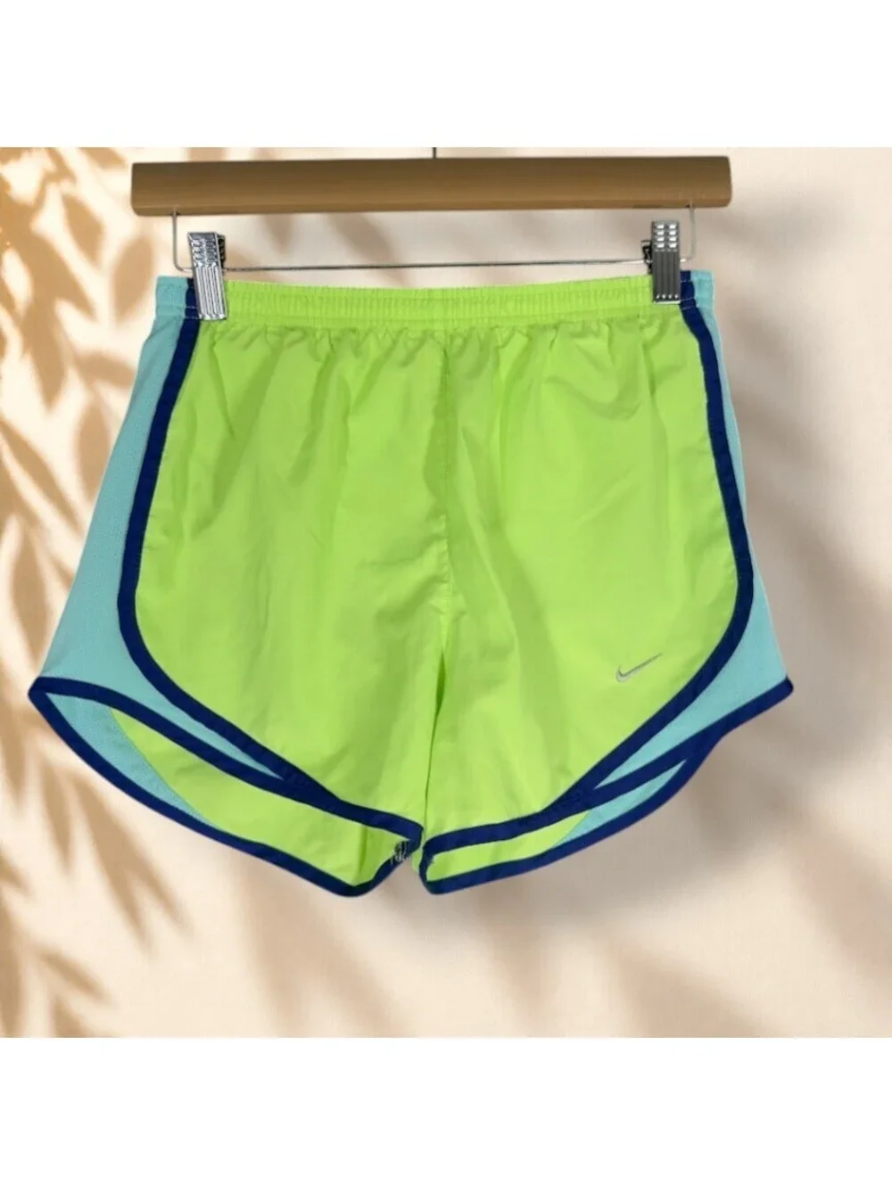 Nike Activewear Shorts Women S Small Green Colorblock High Rise Dri Fit Running